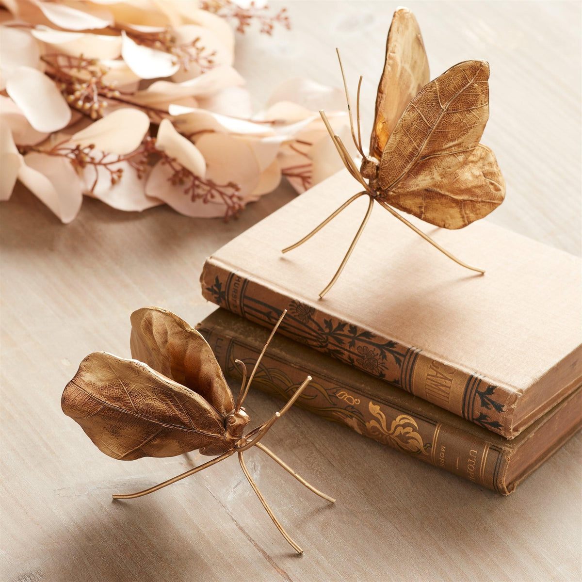 Leaf Butterfly Shelf Sitter (Set of 2)