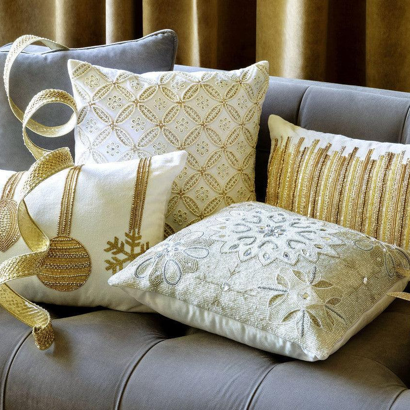 Petite Fleur Velvet Pillow - Signastyle Boutique