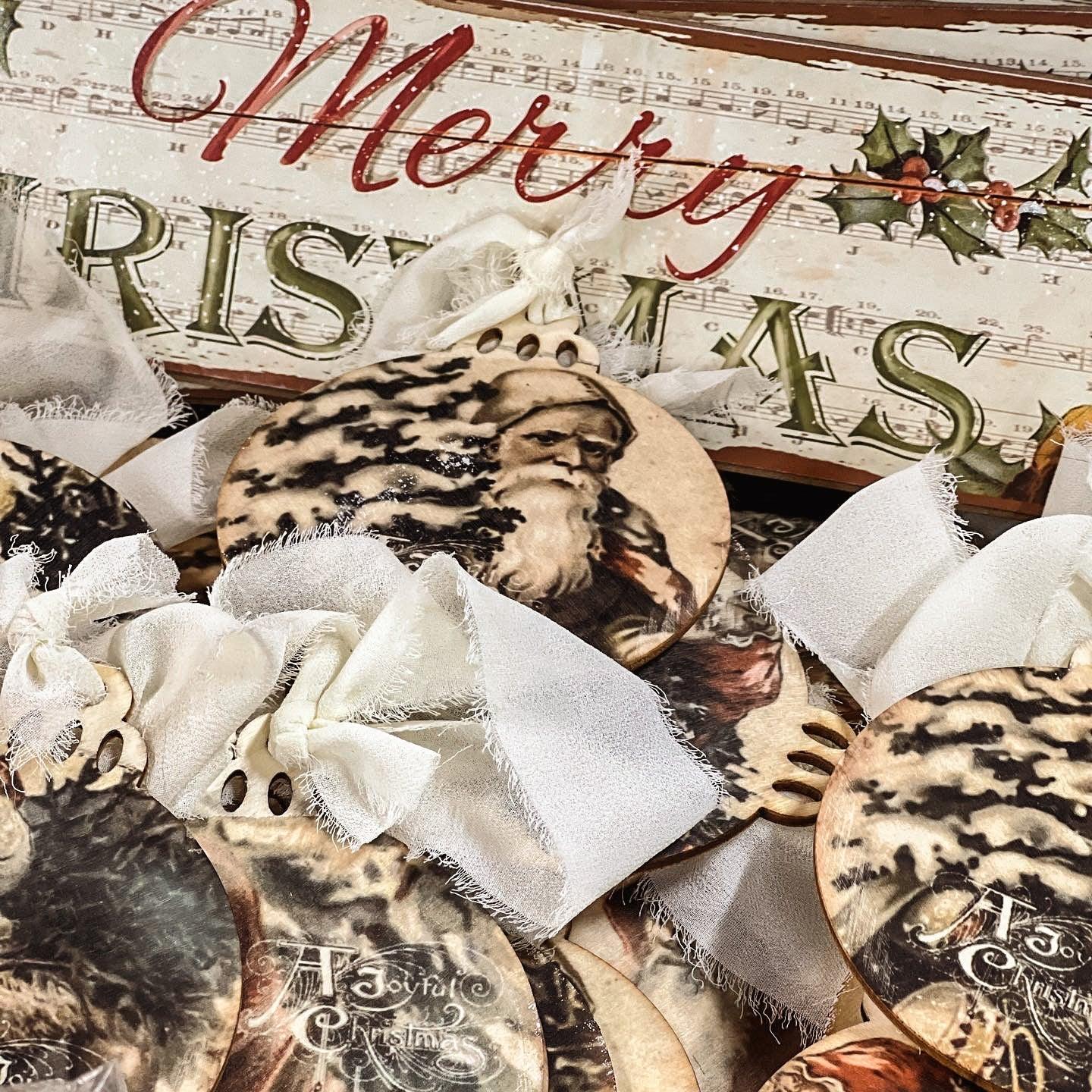 Vintage Santa Wood Ornament - Signastyle Boutique