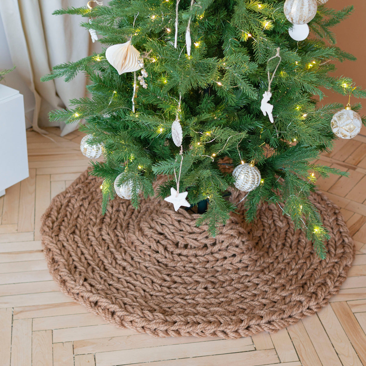 Beige Chunky-Knitted Christmas Tree Skirt | US Stock