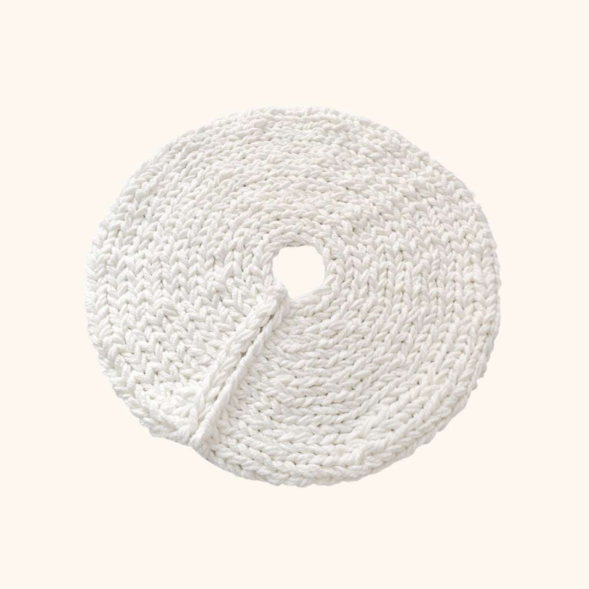 White Chunky-Knitted Christmas Tree Skirt