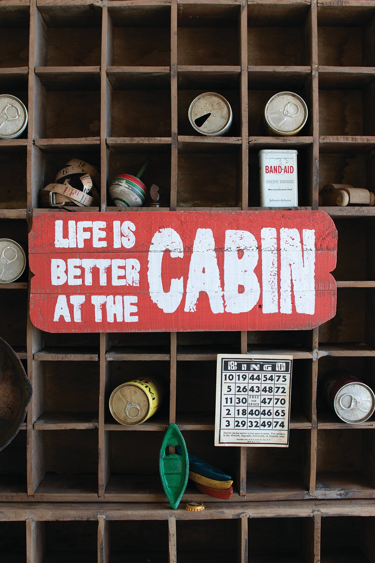 Painted Recycled Wood Cabin Sign – Signastyle Home