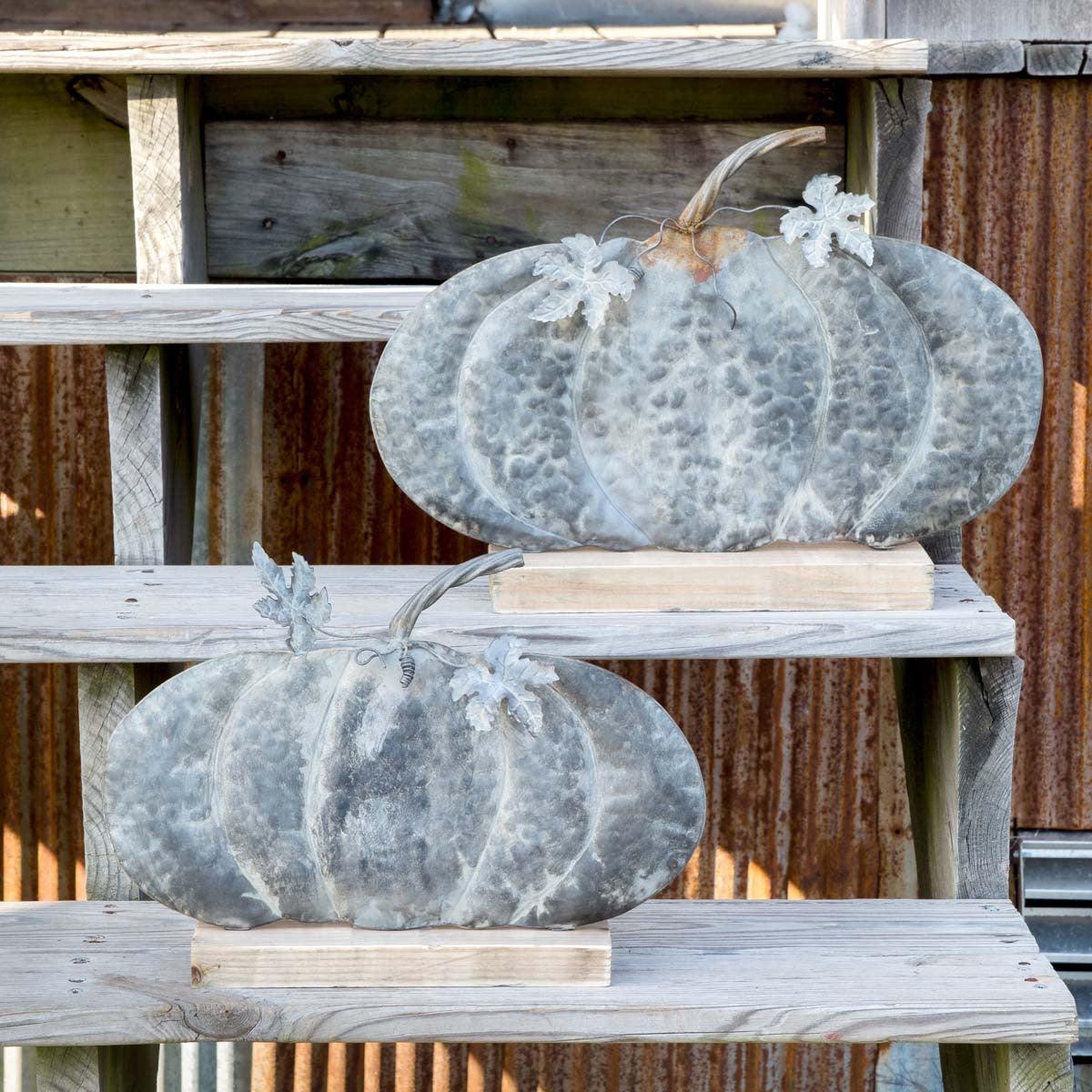 Weathered Tin Fairy Tale Pumpkins, Set of 2 - Signastyle Boutique